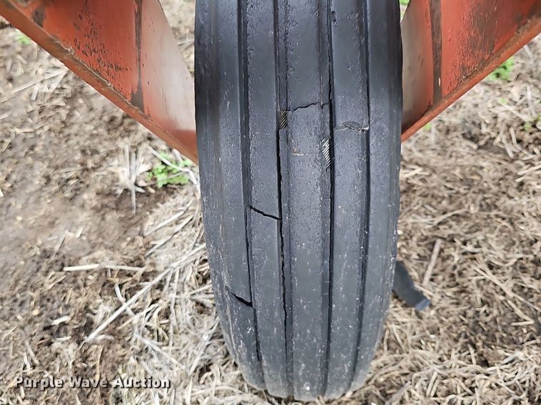 image for item NE9343 1982 Hesston 6450  swather / windrower