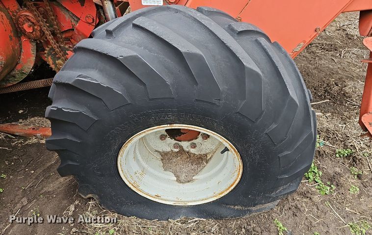 image for item NE9343 1982 Hesston 6450  swather / windrower