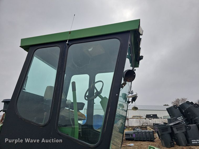 image for item NE9344 1981 John Deere 2280  swather / windrower