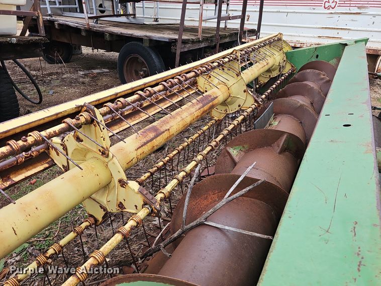 image for item NE9344 1981 John Deere 2280  swather / windrower