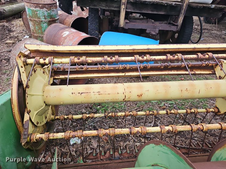 image for item NE9344 1981 John Deere 2280  swather / windrower
