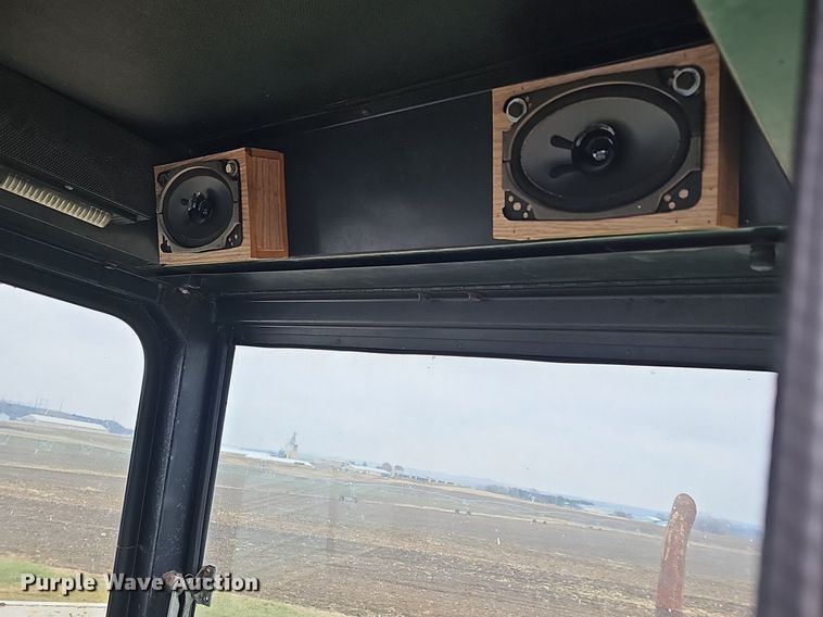 image for item NE9344 1981 John Deere 2280  swather / windrower