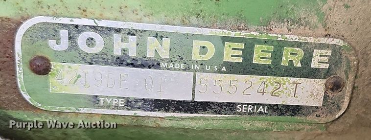 image for item NE9344 1981 John Deere 2280  swather / windrower