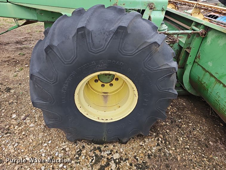 image for item NE9344 1981 John Deere 2280  swather / windrower