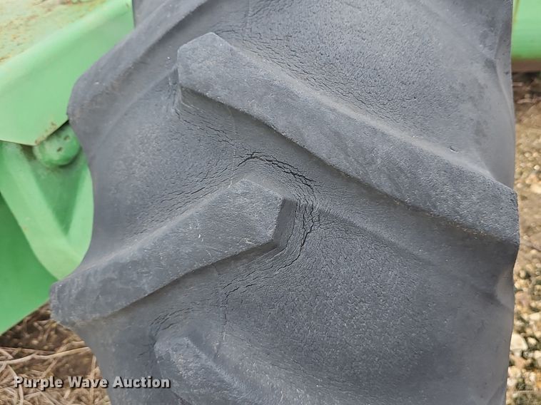 image for item NE9344 1981 John Deere 2280  swather / windrower