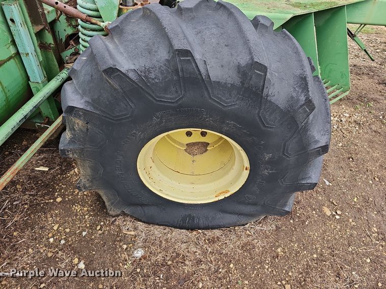 image for item NE9344 1981 John Deere 2280  swather / windrower