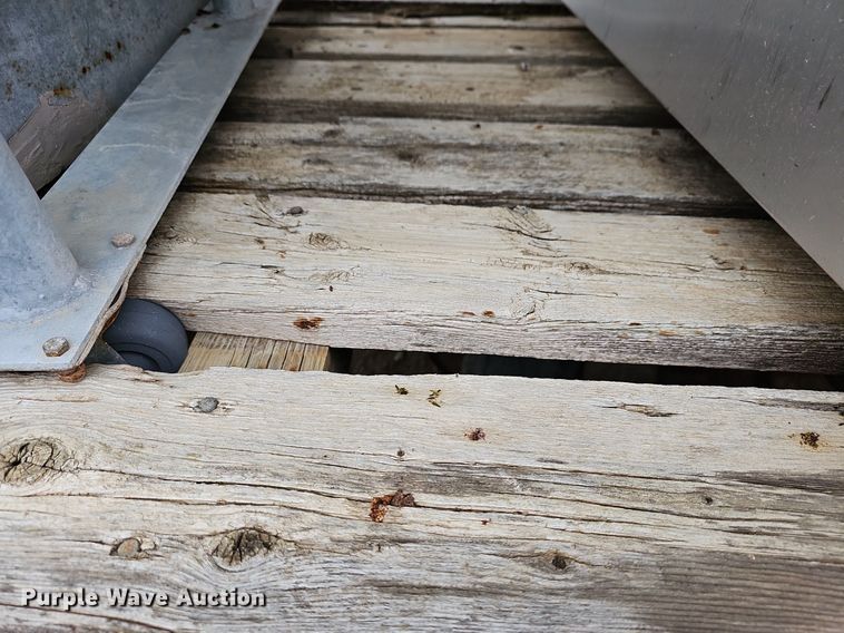 image for item NE9346 Hay wagon