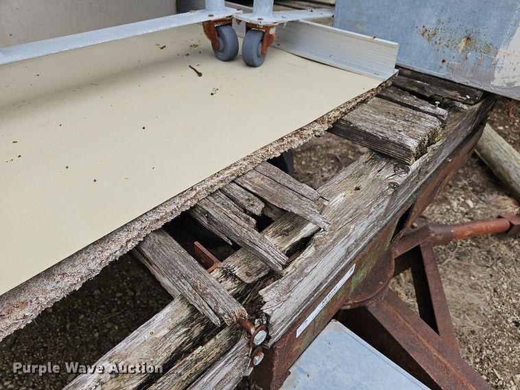 image for item NE9346 Hay wagon