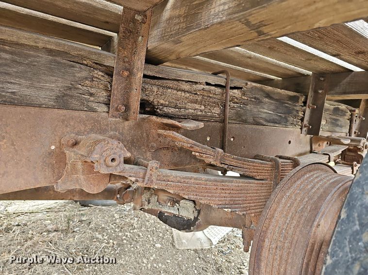 image for item NE9346 Hay wagon