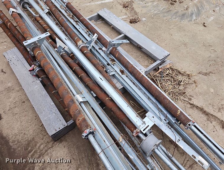 image for item NE9348 (28) garage door panels