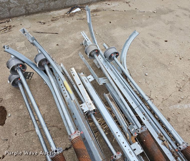 image for item NE9348 (28) garage door panels