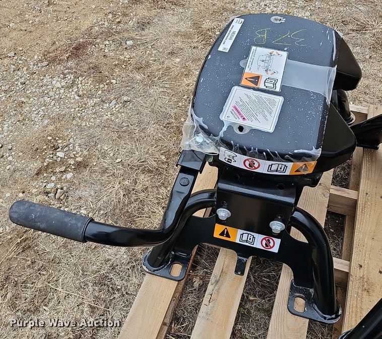 image for item NE9349 Ford AG  fifth wheel hitch