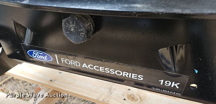 image for item NE9349 Ford AG  fifth wheel hitch