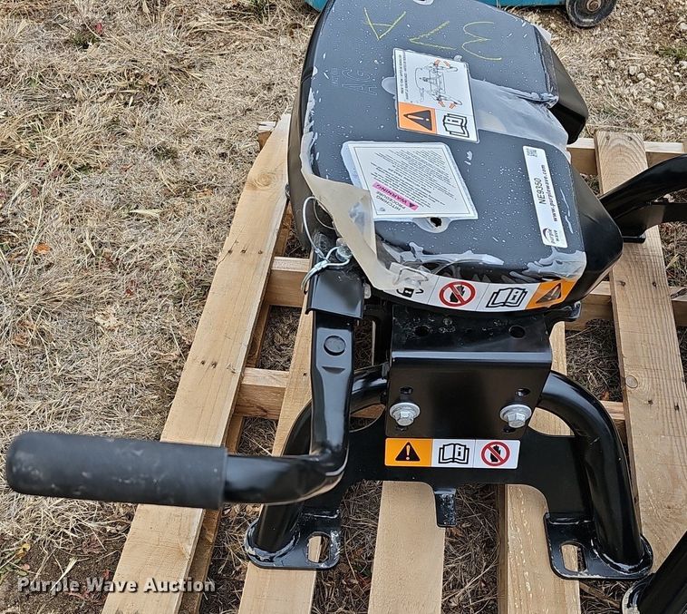 image for item NE9350 Ford AG  fifth wheel hitch