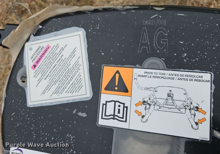 image for item NE9350 Ford AG  fifth wheel hitch