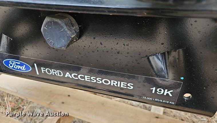 image for item NE9350 Ford AG  fifth wheel hitch