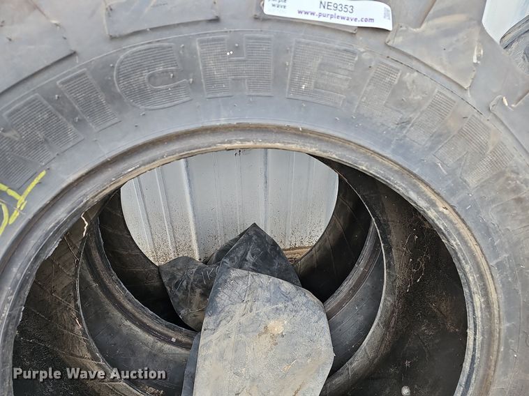 image for item NE9353 (2) Michelin 14.9R28 tires