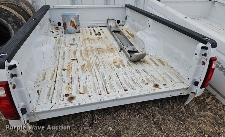 image for item NE9357 Pickup truck bed