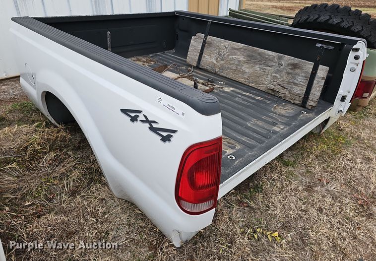 image for item NE9359 Pickup truck bed