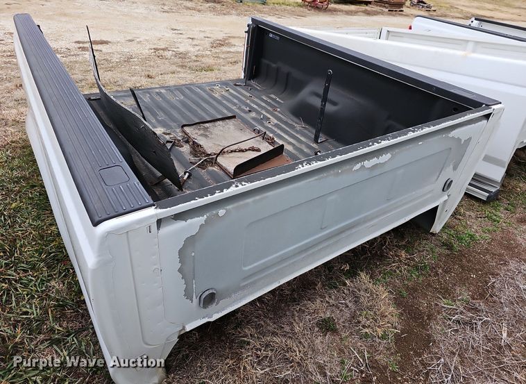 image for item NE9359 Pickup truck bed