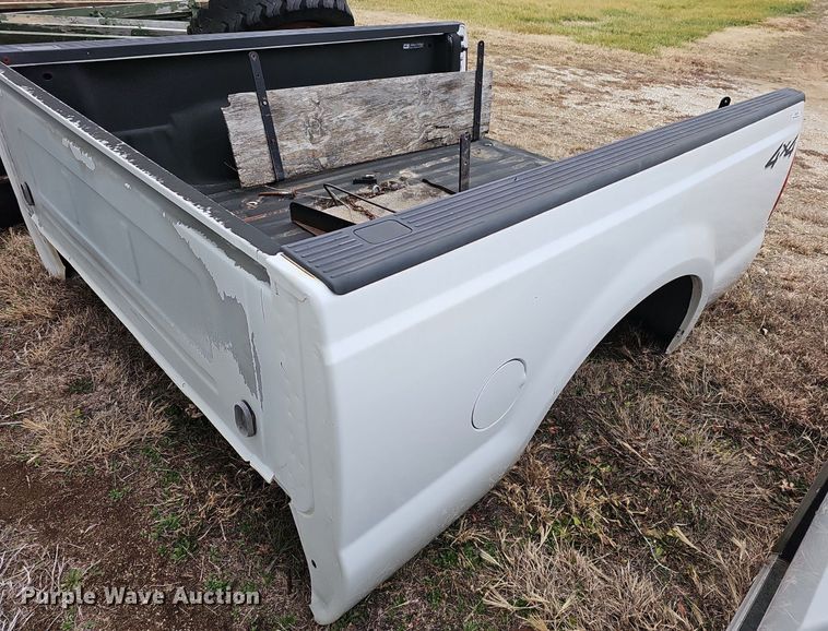 image for item NE9359 Pickup truck bed