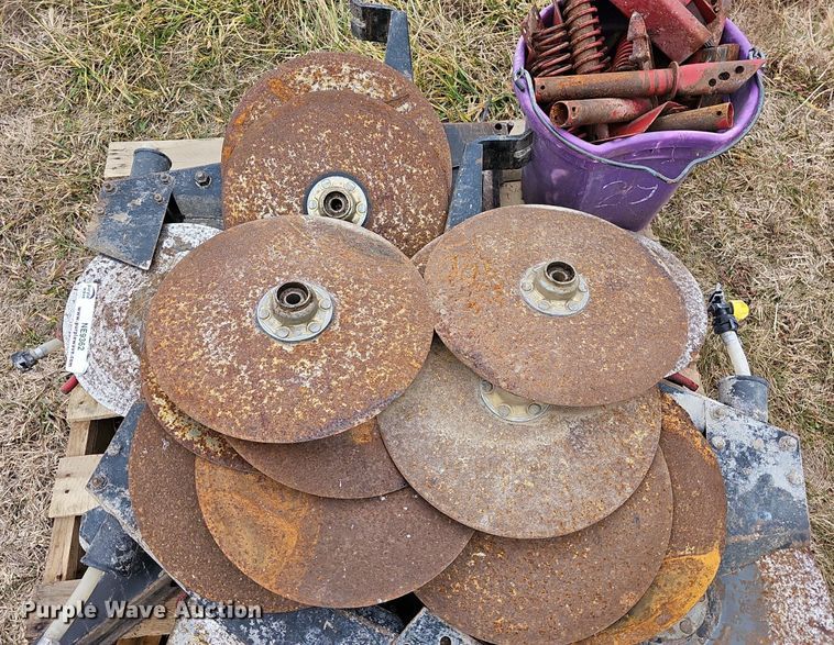 image for item NE9362 Planter parts