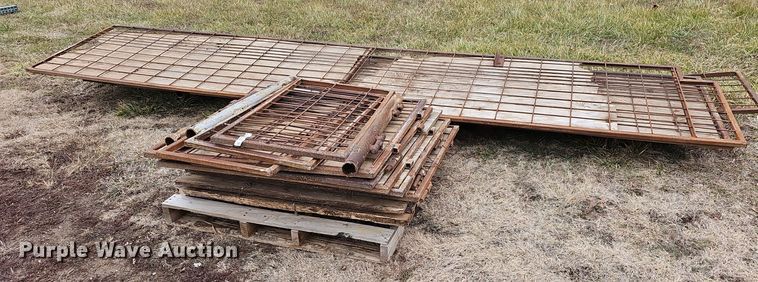 image for item NE9363 Panels and gates