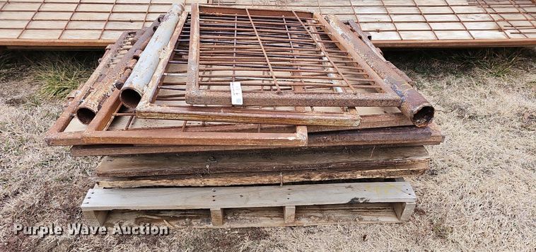 image for item NE9363 Panels and gates