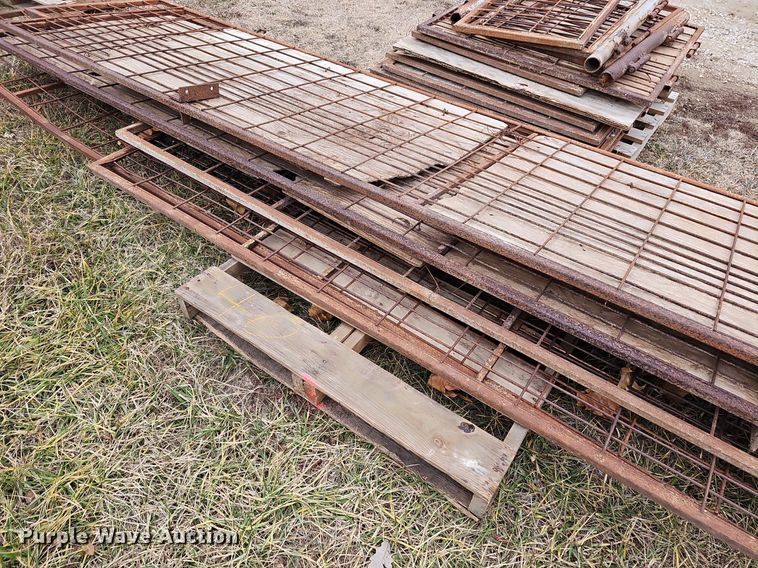 image for item NE9363 Panels and gates