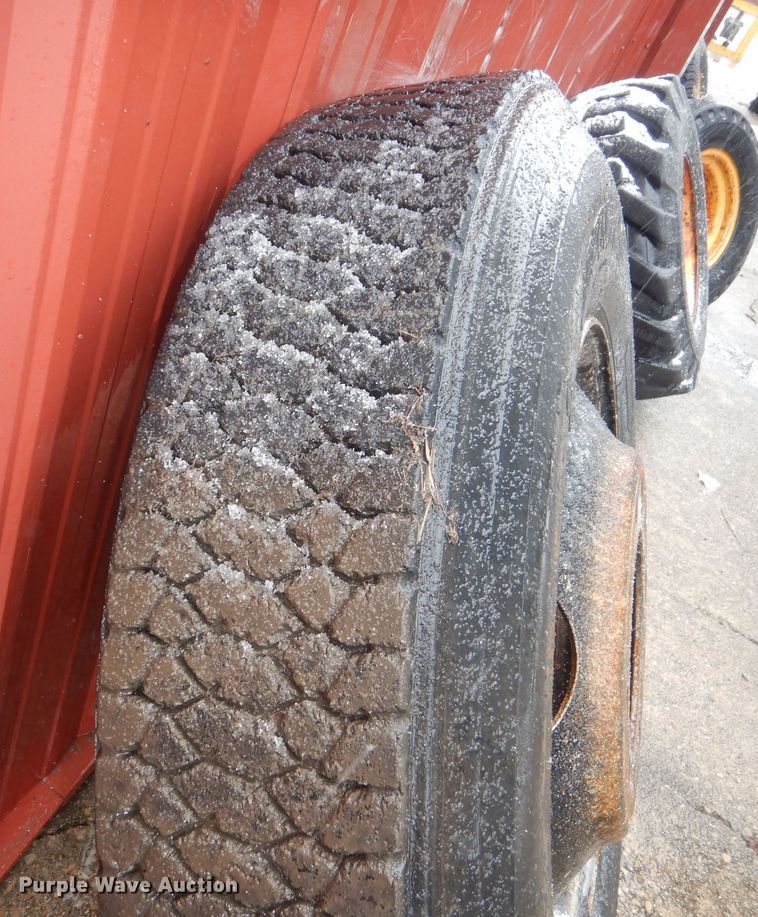 image for item NE9382 Used tires and wheels