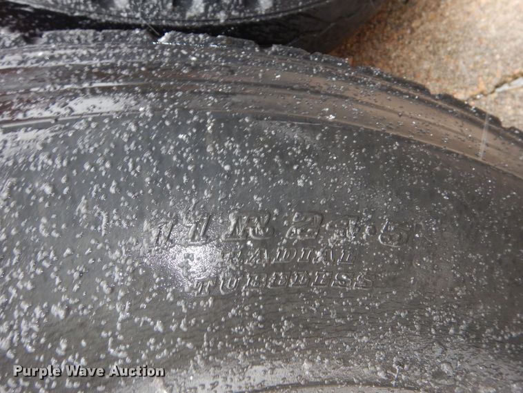 image for item NE9382 Used tires and wheels