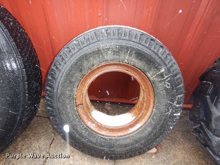 image for item NE9382 Used tires and wheels