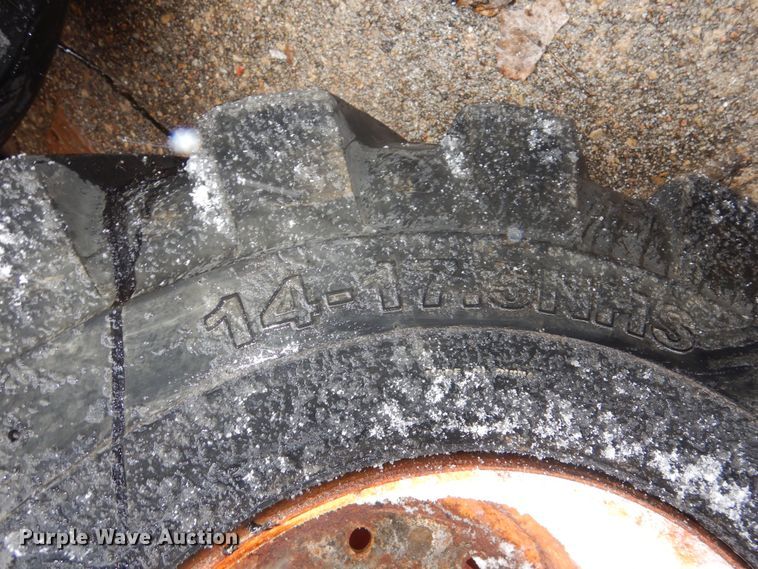 image for item NE9382 Used tires and wheels