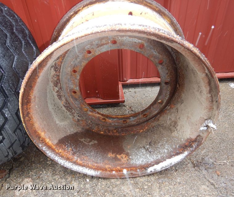 image for item NE9382 Used tires and wheels