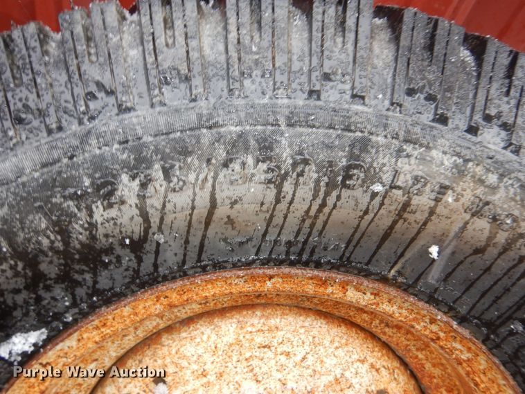 image for item NE9382 Used tires and wheels