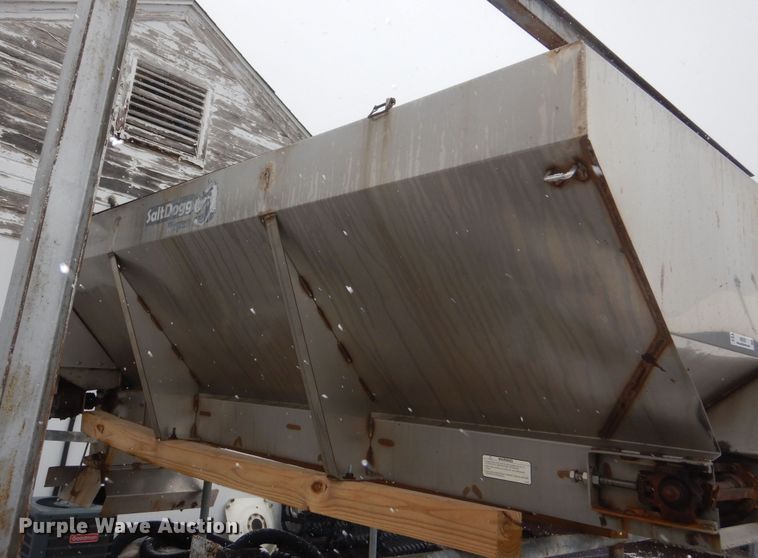 image for item NE9383 V-box spreader