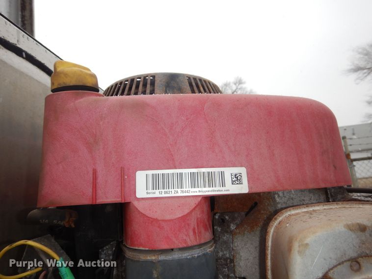 image for item NE9383 V-box spreader