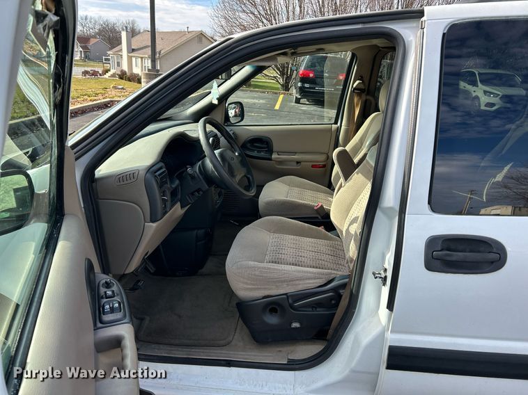 image for item NE9680 2003 Chevrolet Venture  van