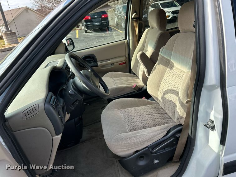 image for item NE9680 2003 Chevrolet Venture  van