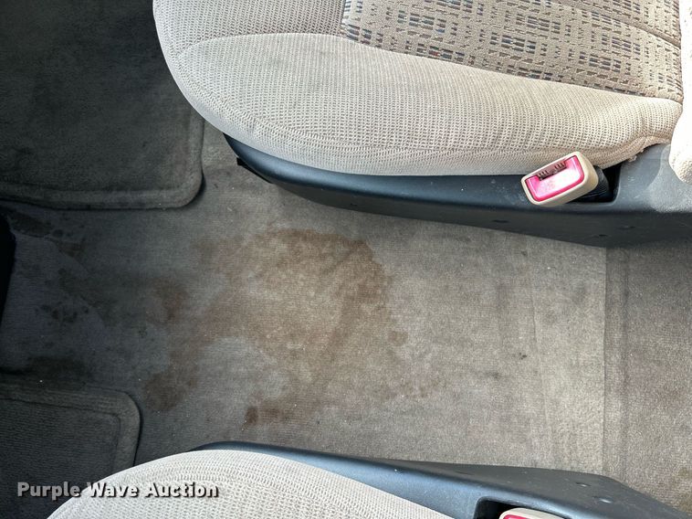 image for item NE9680 2003 Chevrolet Venture  van