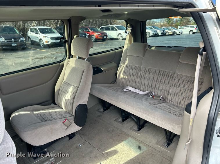 image for item NE9680 2003 Chevrolet Venture  van