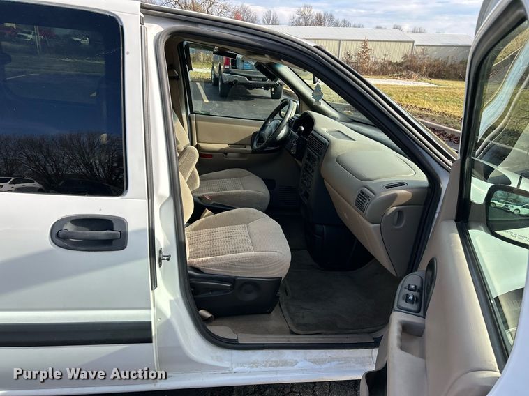 image for item NE9680 2003 Chevrolet Venture  van