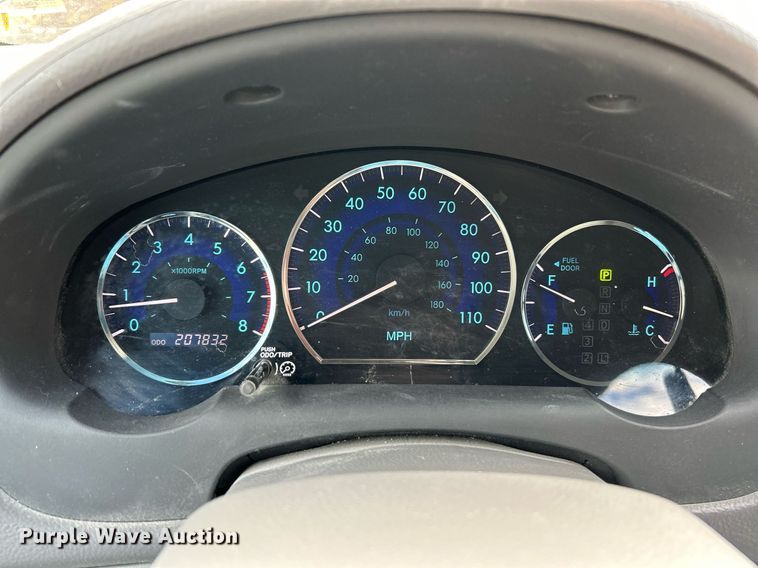 image for item NE9681 2009 Toyota Sienna LE  van