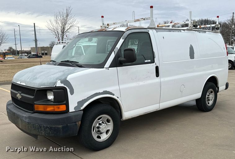 image for item NI9653 2007 Chevrolet Express 2500 van