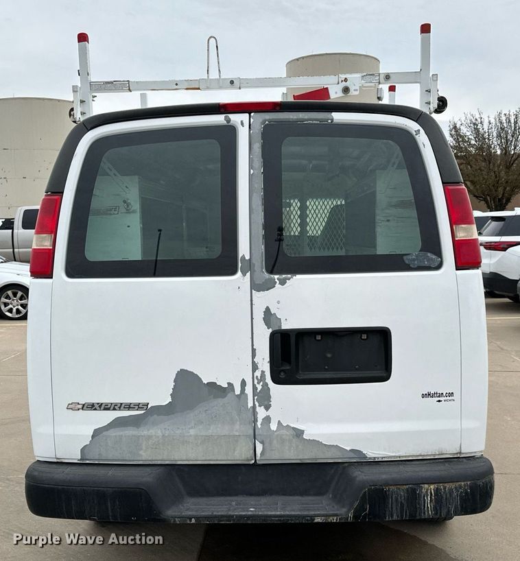 image for item NI9653 2007 Chevrolet Express 2500 van