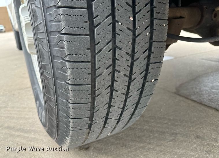 image for item NI9653 2007 Chevrolet Express 2500 van