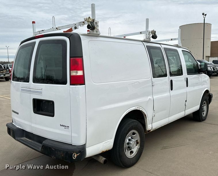 image for item NI9654 2007 Chevrolet Express 2500 van