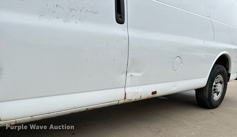 image for item NI9654 2007 Chevrolet Express 2500 van