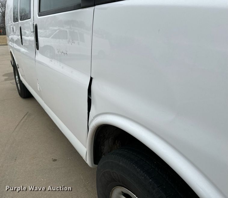 image for item NI9654 2007 Chevrolet Express 2500 van
