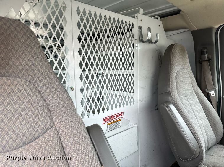 image for item NI9654 2007 Chevrolet Express 2500 van
